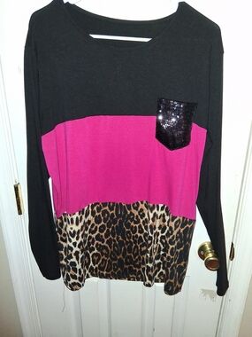 Black & Magenta Colorblock Top with Sequin Pocket and Leopard Hem